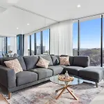 Luxury 3-Br Gold Coast With Breathtaking Views