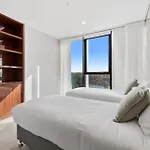Luxury 3-Br Gold Coast With Breathtaking Views