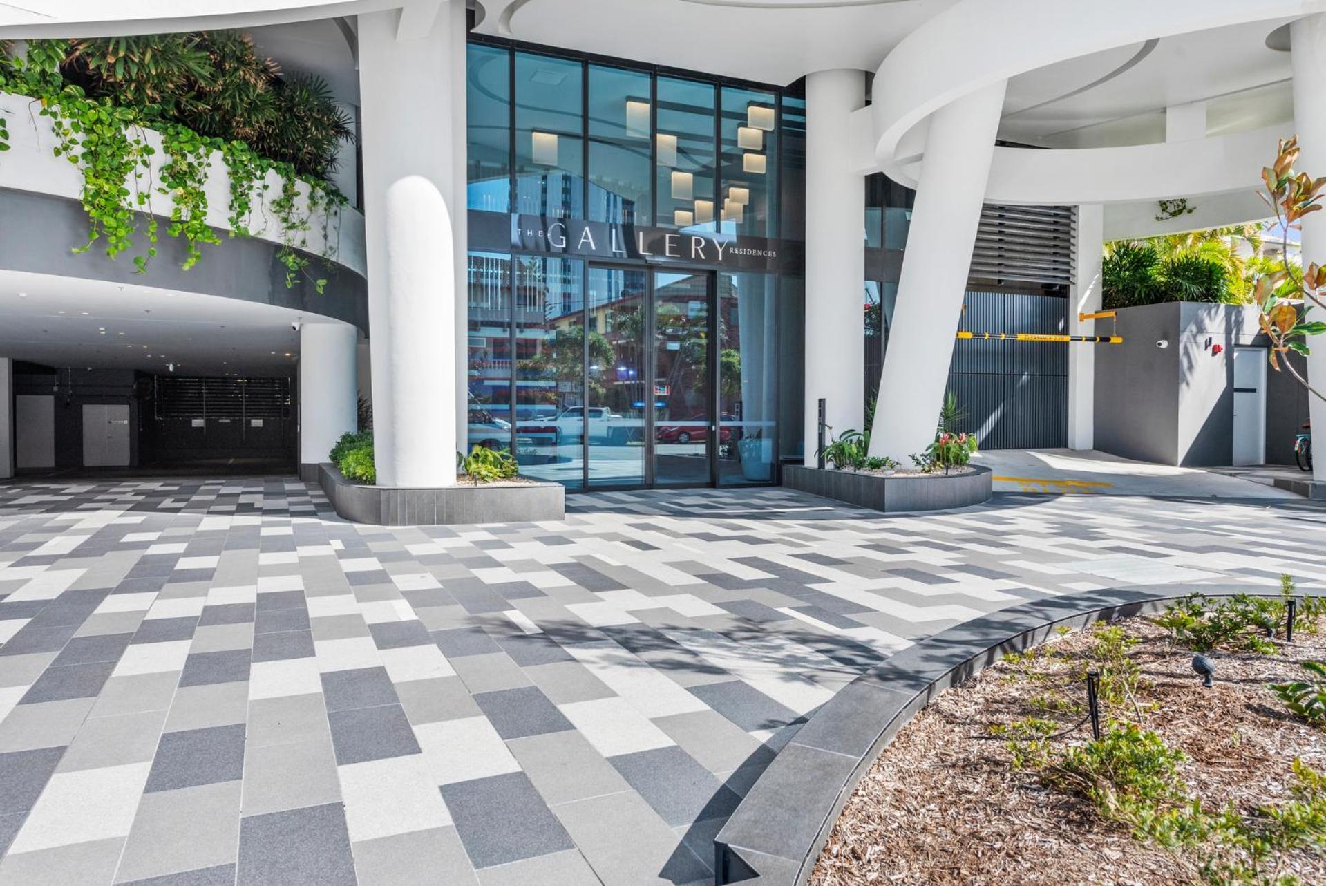Luxury 3-br With Breathtaking Views *