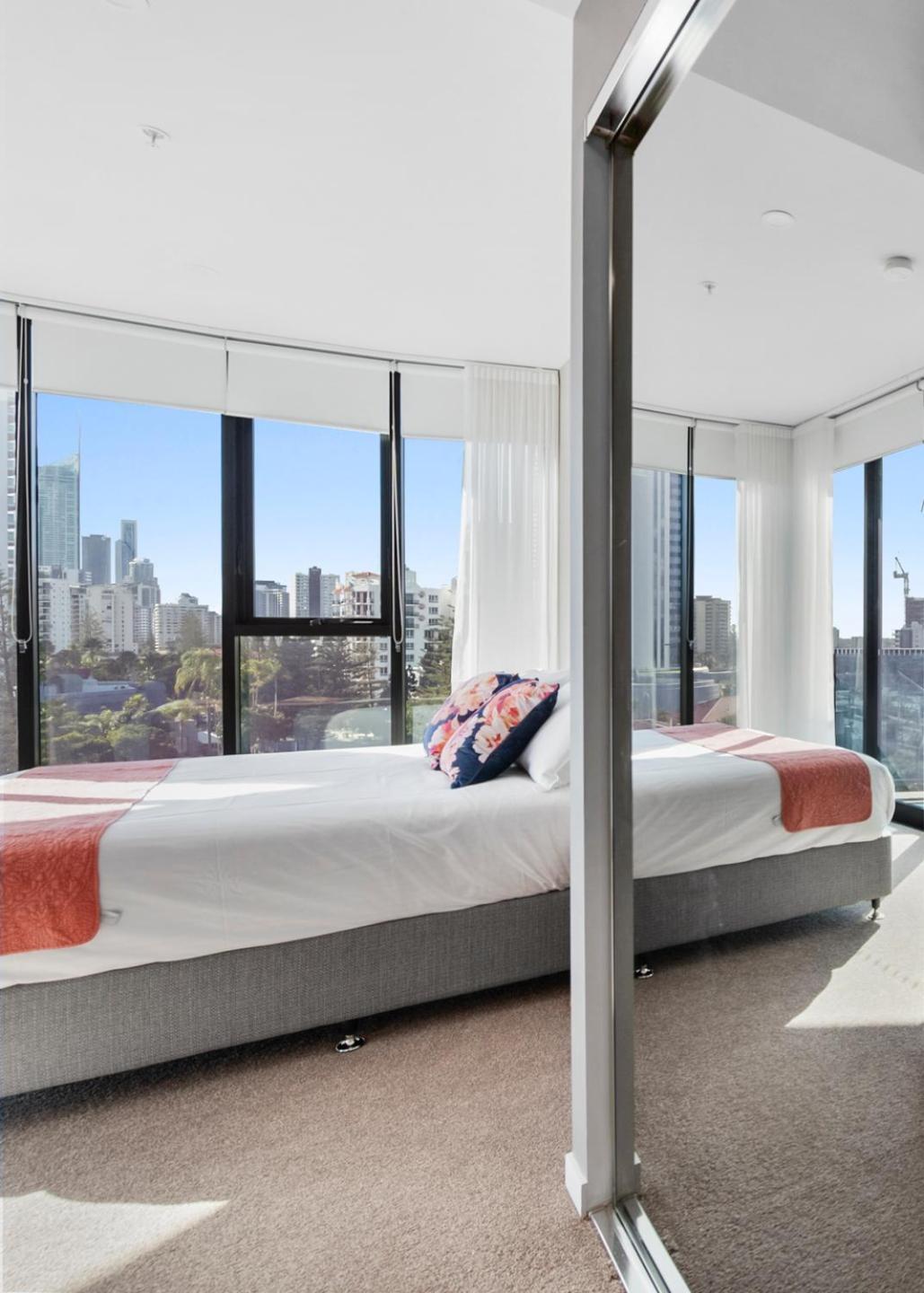 Luxury 3-br With Breathtaking Views * Gold Coast