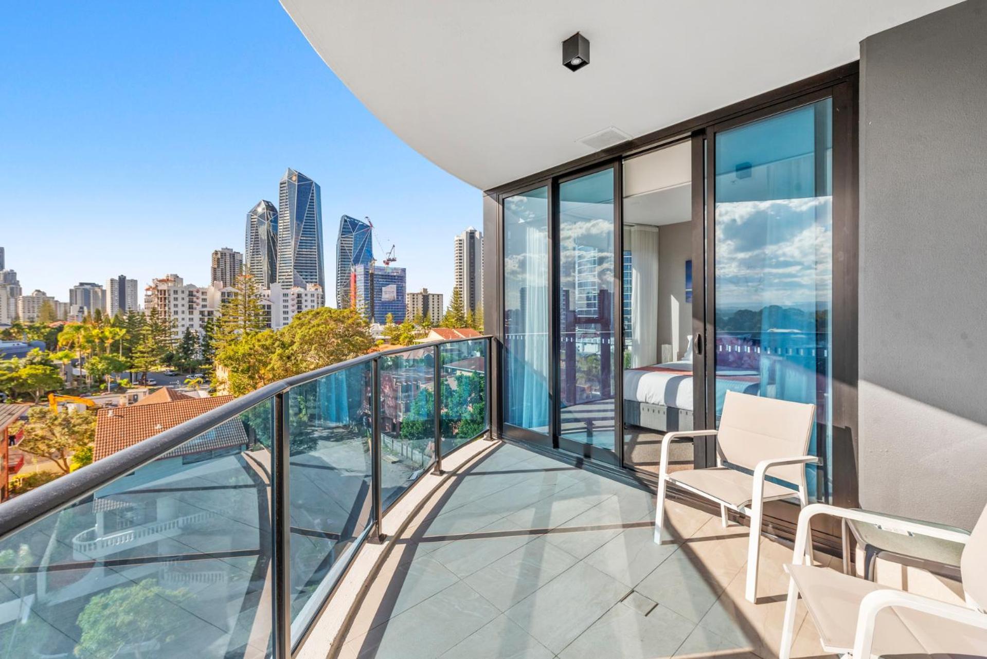 Luxury 3-br With Breathtaking Views Apartment Gold Coast